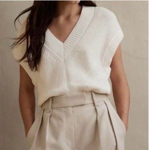 Banana Republic 100% merino wool oversized sweater vest!